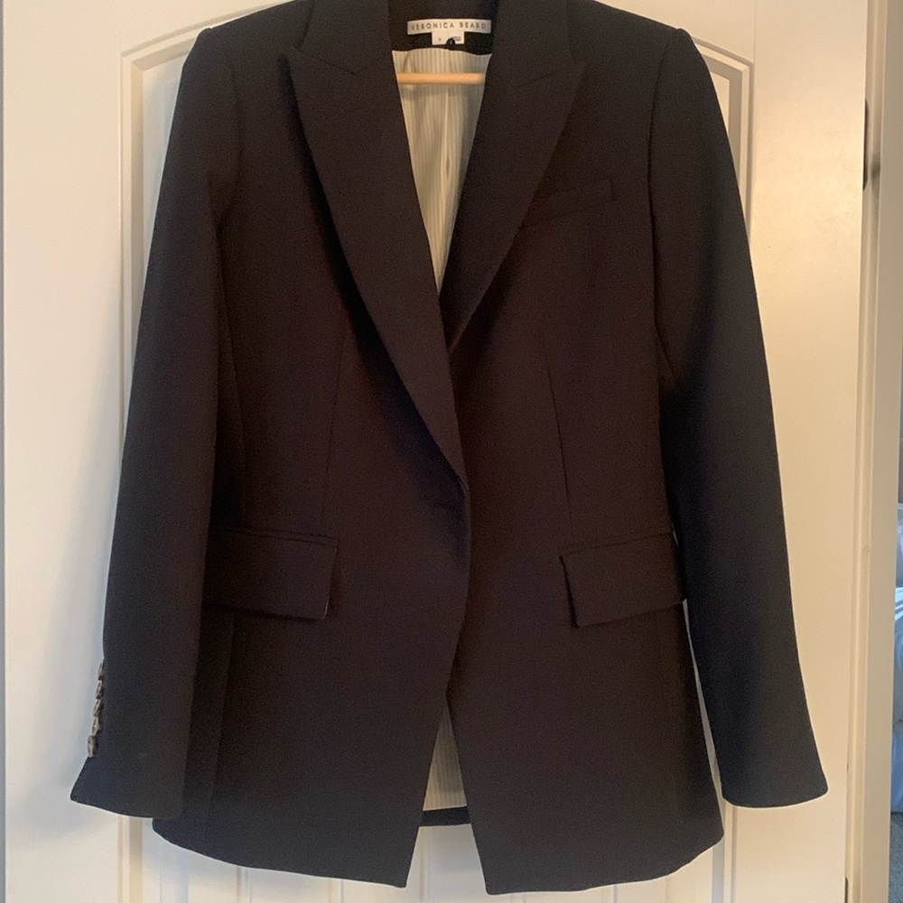 EUC Veronica Beard Dickey Black Blazer